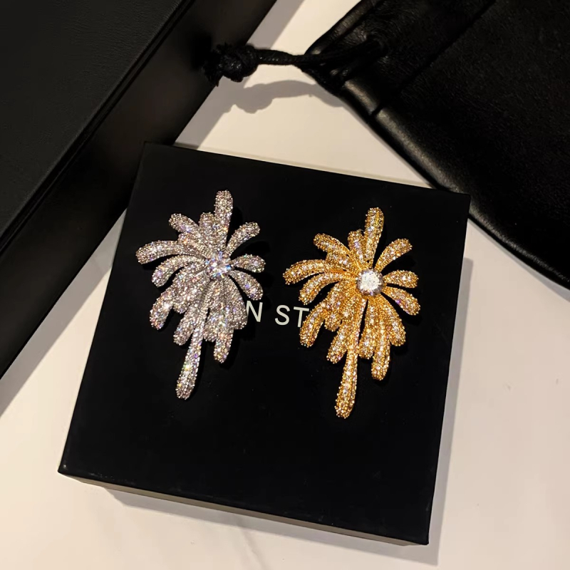 Брошка Hankou – диамантна форма, медно-покрита метална основа, електроплакирана, декоративна украса