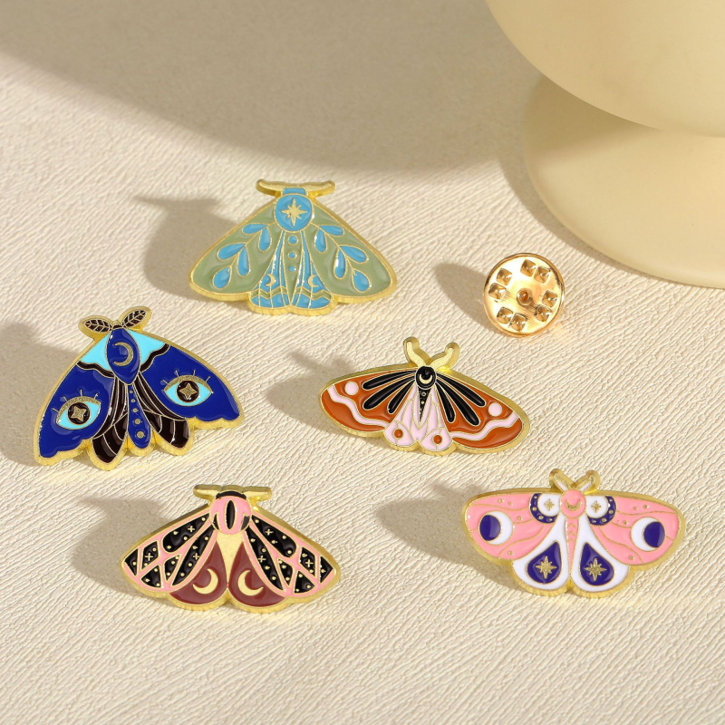 Брошка серия Пеперуда в карикатурен стил — цинкова сплав, дизайн с капещо масло, 5-частен комплект за дами