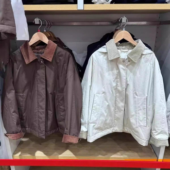 Dámske sako s kapucňou z hustej bavlneno-zmesovej tkaniny, so zipsom, voľný strih