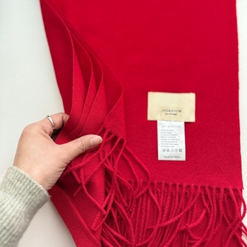 Šal od imitacijskog kašmira, poliester, warp knitting, održava toplinu zimi, elegantan minimalistički stil