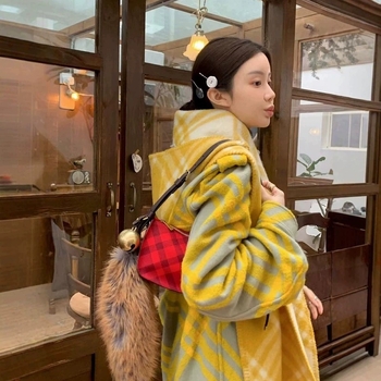 Шал с каре модел, полиестерна тъкан, warp-knit, корейски стил, зимен аксесоар за дами
