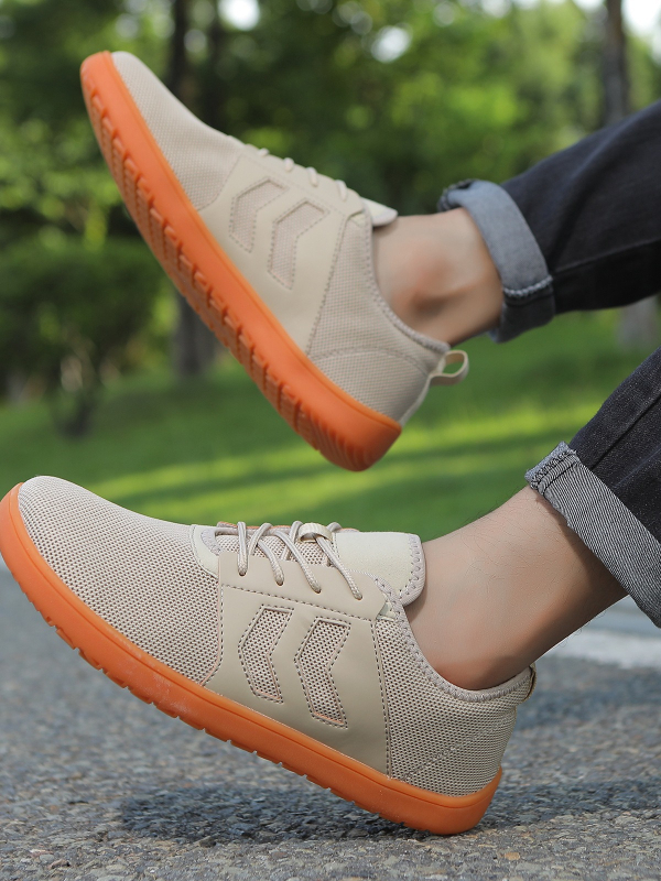 Планински обувки за туризъм, горно покритие от fly weave и синтетична кожа, подметка от естествен каучук, нисък глезен, дишащи