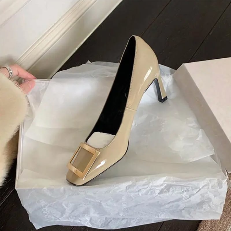 Дамски обувки с квадратна катарама, лакована кожа, квадратен нос, дебел ток 6–8 см, Slip-On, гумена подметка