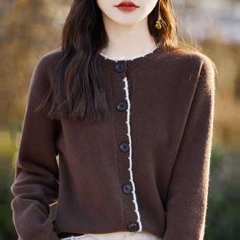 Cardigan od poliesterskog pletiva, okrugli izrez, dugi rukavi, osnovni gradski stil