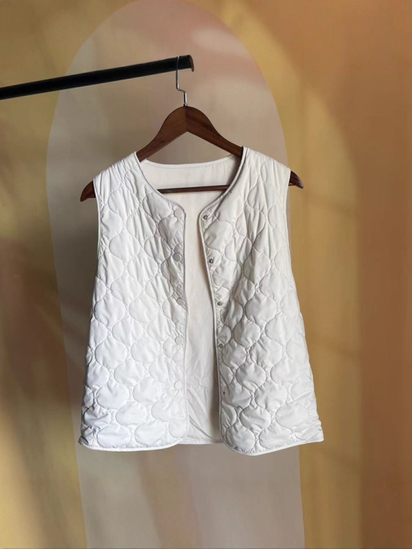 Елек без ръкави от 100% коприна Мулберри с подплата, лек и топъл, кръгло деколте, свободен силует, за есен-зима 2025