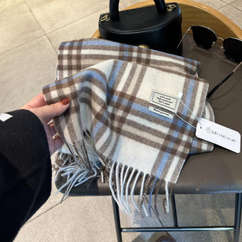 Шал от вълна с каре за жени — винтидж британски стил, каре шарка, топли през зимата, над 96% вълна