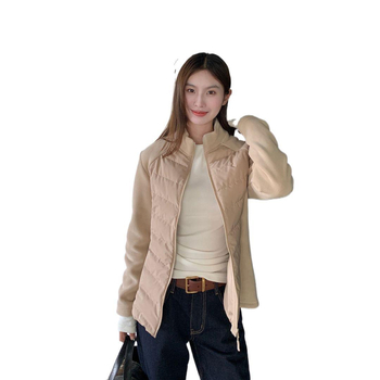 Ženska down jakna, debeli model, ultra kratka dužina, punilo od kačjih perja 81–85%, stojeći ovratnik, elastični materijal