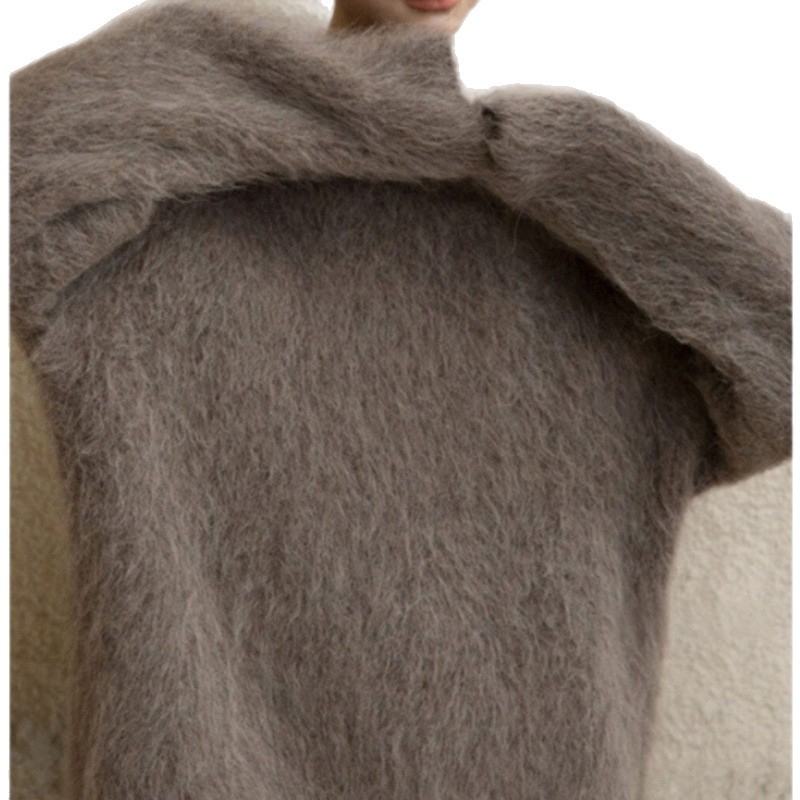 Ženski pulover od akrilne smjese, opuštenog kroja, okrugli izrez, duljina 50-65 cm, elegantan gradski stil.