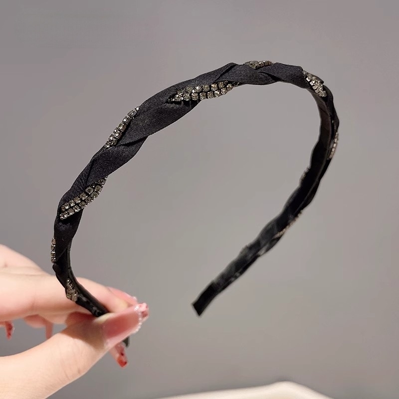 Kristályos fejfedő, Boman márka, kézzel készült, japán-koreai stílus.