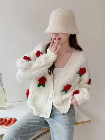 Ženski kardigan od pletene s umjetnim norkovim krznom, labav kroj, cvjetni uzorak, V-izrez, dugi rukav