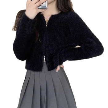 Aiyi Words kardigan, imitacija mink velur, slim-fit, kratki zip, okrugli izrez