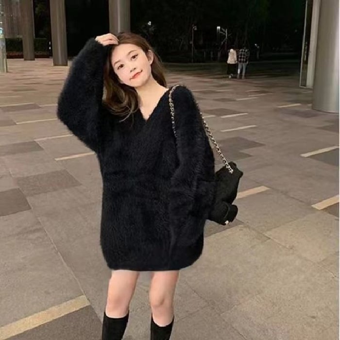 Pulover od viskoze s V-izrezom, dugim rukavima, srednje duljine