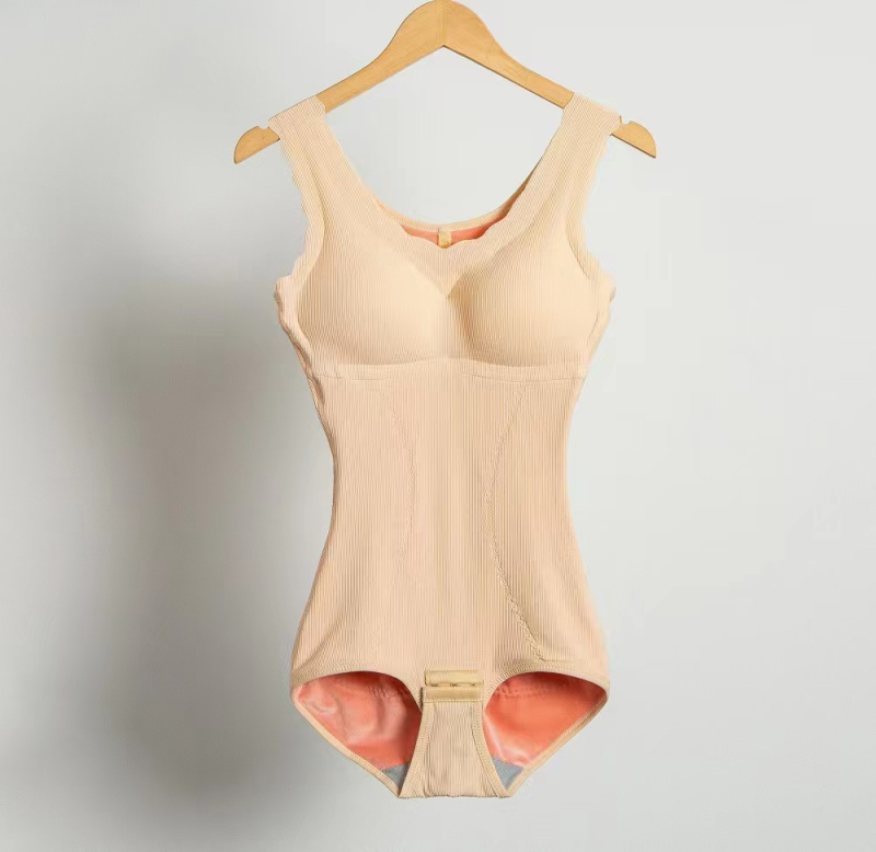 Melegítő testformáló body fleece-betéttel, melltartó párnákkal, dupla rétegű kialakítással, fenékemeléssel és hasformázással női