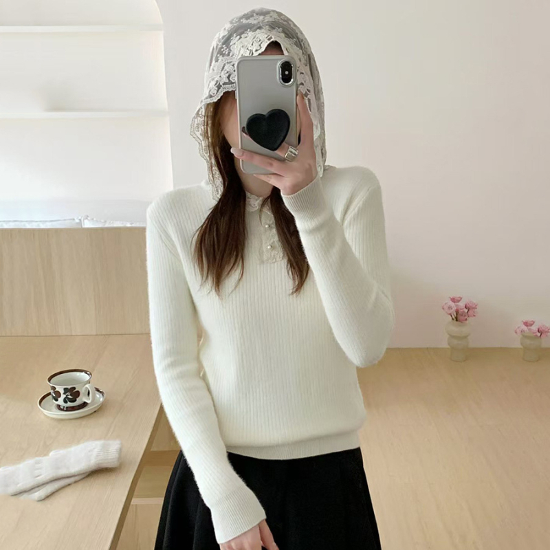 Hooded džemper s flisom iznutra, jednobojan, core-spun vlakna s imitacijom mink velura; viskozna 30–50% i najlon <30%; dugi rukavi, duljina 50–65 cm, zima 2024