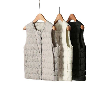 Ženski lagani prsluk s gusjim perjem, Chenille tkanina s elastanom, okrugli ovratnik, slobodan kroj, duljina 50–65 cm, punilo: bijeli gusji down, postotak down 51–55%