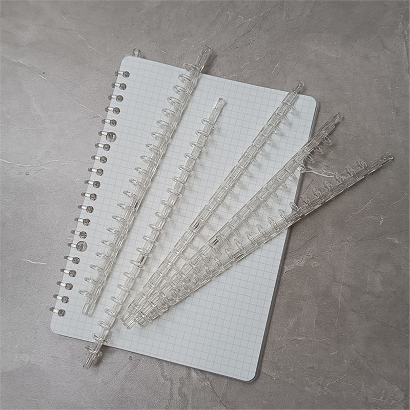 Μεταλλικός φάκελος με 26 οπές, διαφανές κλιπ, μεταλλικούς κύκλους και αξεσουάρ flip-binding – φάκελος καταγραφών