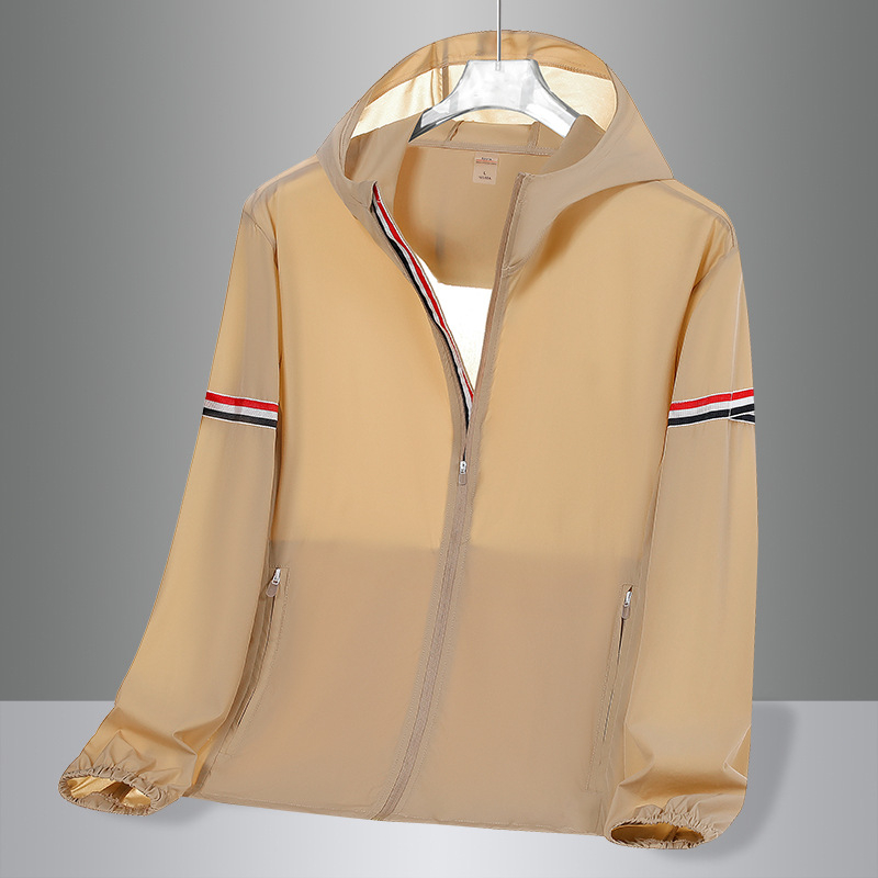 Vanjska windbreaker jakna s prugastim uzorkom, kapuljom, UPF50 UV zaštita, lagani najlon, prozračna, brzo se suši