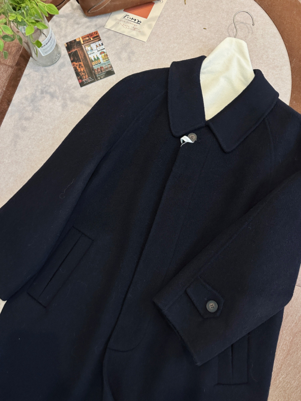 Női gyapjú kabát kettős oldalas anyaggal, galléros, középhosszú, irodalmi retro stílus