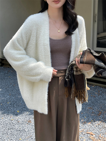 Cardigan od najlon smese, srednja debljina, udoban kroj, V-neck, dugi rukavi