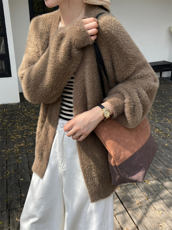 Cardigan od najlon smese, srednja debljina, udoban kroj, V-neck, dugi rukavi