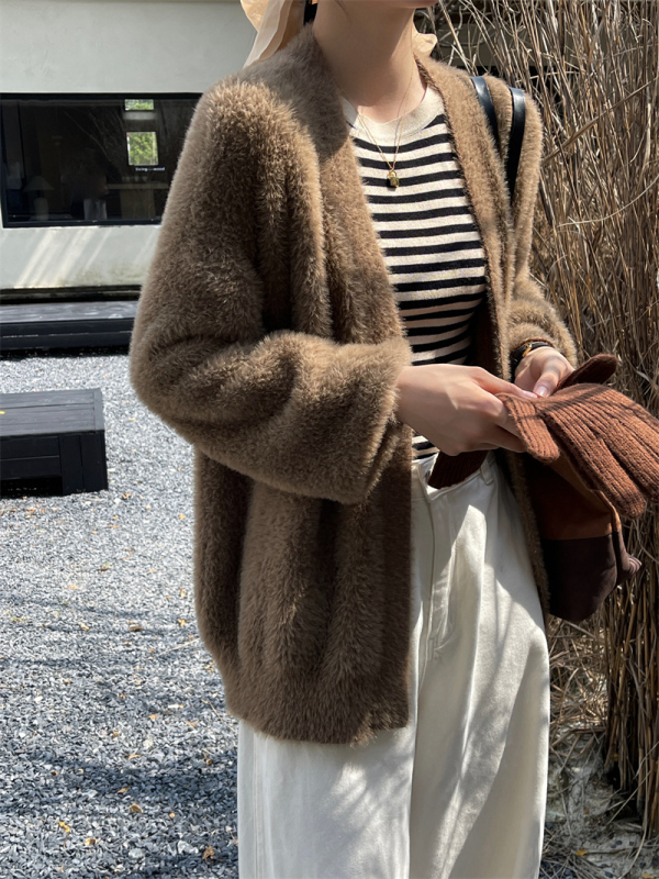 Cardigan od najlon smese, srednja debljina, udoban kroj, V-neck, dugi rukavi