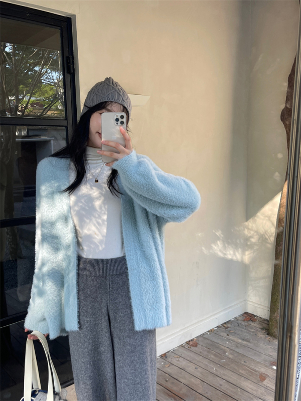 Cardigan od najlon smese, srednja debljina, udoban kroj, V-neck, dugi rukavi