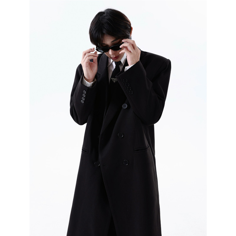 Koreai stílusú gyapjúkabát, dupla gombolású, középhosszú, zakónyakkal