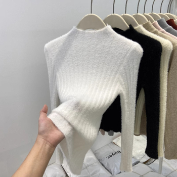 Slim-fit pleteni pulover od viskoze i poliestera s polovičnim visokim ovratnikom, dugim rukavima, jesen 2025