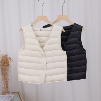 Down vest - V-izrez, tanak i lagan, punjenje od gusjeg perja 86-90%, vanjska tkanina najlon, kratka duljina (40-50 cm)