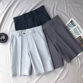 Muške šorceve, opuštenog ravnog kroja, duljina 9/10, mješavina poliester, blaga rastezljivost, stil lagano poslovni (9/10 duljina • ravni kroj • mješavina poliester • blaga rastezljivost • stil lagano poslovni)