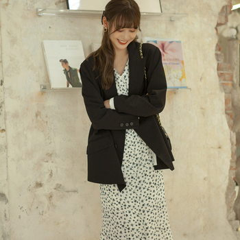 Ženski blejzer u korejskom stilu, ležeran stil, s kontrastnim dizajnom na leđima, duge rukave, ovratnik odijela, poliester