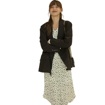 Ženski blejzer u korejskom stilu, ležeran stil, s kontrastnim dizajnom na leđima, duge rukave, ovratnik odijela, poliester