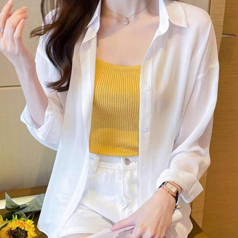 Chiffon anyagú ing; 95%+ fő anyag összetétel; Polo gallér; hosszú ujjú; laza szabás