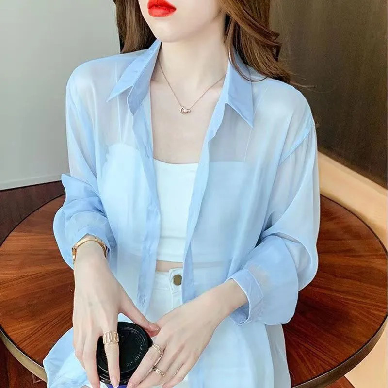 Chiffon anyagú ing; 95%+ fő anyag összetétel; Polo gallér; hosszú ujjú; laza szabás