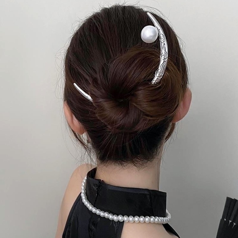 Hajcsat hold alakú – kínai stílus, geometriai dizájn, elektroplakálás, anyag: ötvözet, hajkiegészítő