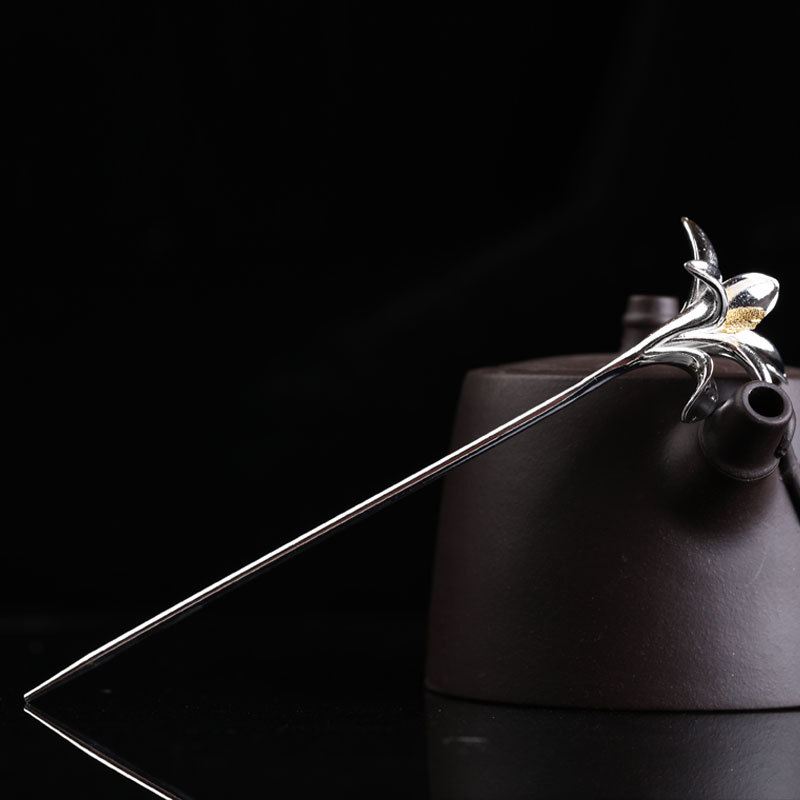 Réz hajcsat virágmotívummal palotai stílusban, elektroplakált felülettel (Anyag: Réz; Stílus: Palotai; Motiv: Virág; Feldolgozás: Elektroplakálás; Kategória: Fejfedő kiegészítő)