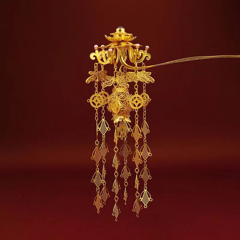 Hajtű antik stílusban bojtokkal és virágos dizájnnal, réz elektroplatált felülettel