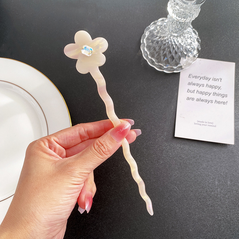 Spona za kosu od acetatne ploče, zvjezdasti oblik, jednostavan stil