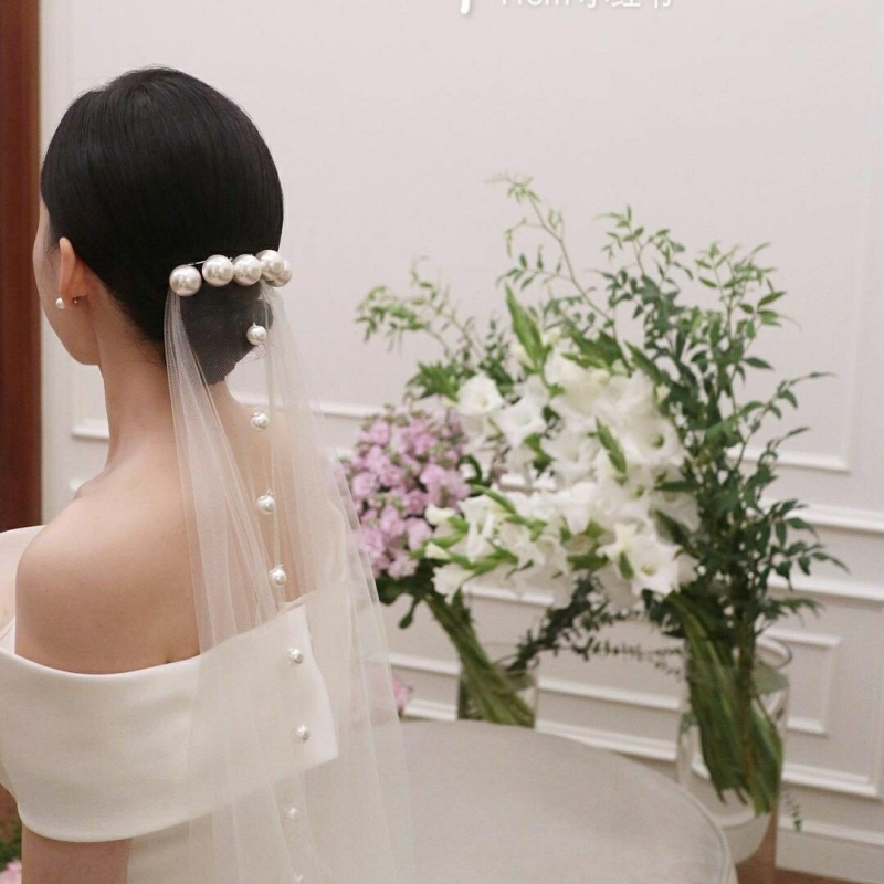 Vjenčani veo s perlama, jednostruki sloj, kratka rep, mrežasti materijal, kristalni detalji, prilagodljiv