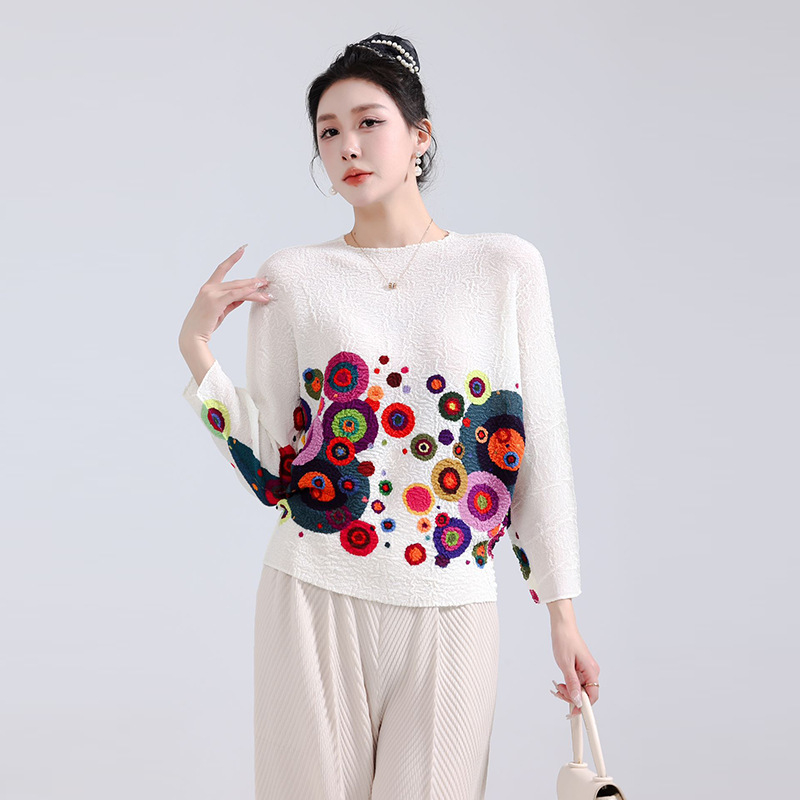 Chiffon top s plisiranim dizajnom i kružnim uzorkom, bat rukavi, opuštena silueta, okrugli izrez, poliester