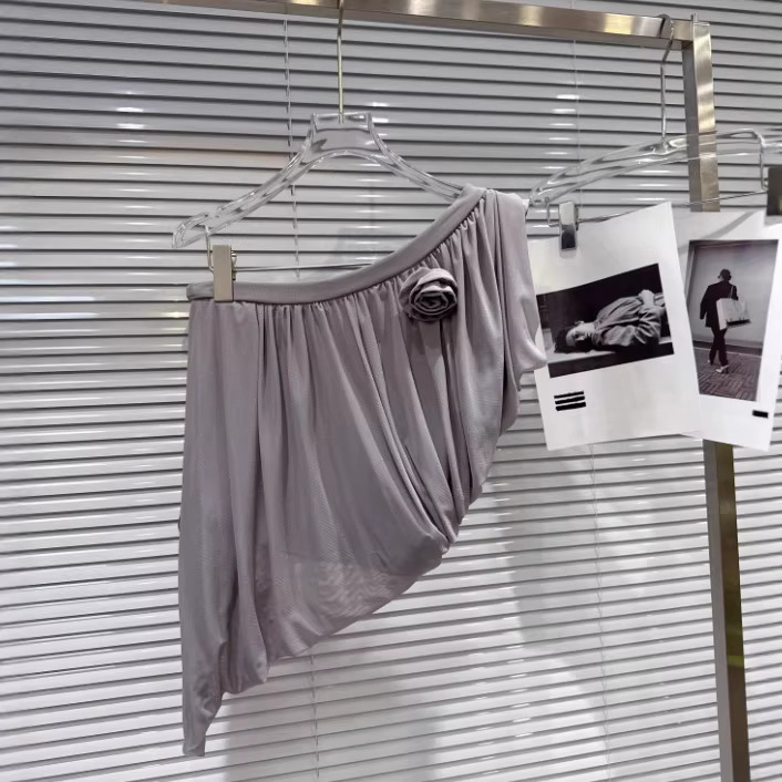 Šifonski top bez rukava - Poliester, 3D uzorak, plisiranje, poluotvoren ovratnik, slim fit