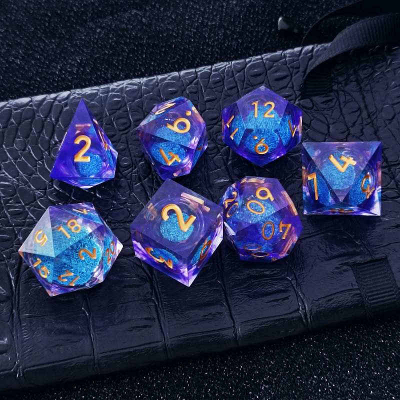 Gyanta kockák, Fillet stílus, 20 oldalú, 38 g, testreszabás elérhető