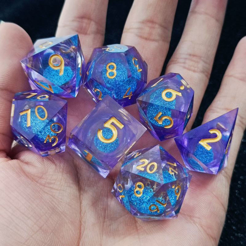 Gyanta kockák, Fillet stílus, 20 oldalú, 38 g, testreszabás elérhető