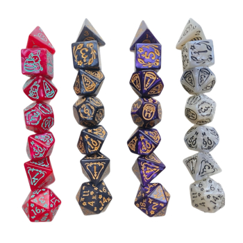 7 darab húsvéti dobókocka készlet nyuszi dizájnnal és patentes többszögű mintázattal D&D társasjátékokhoz