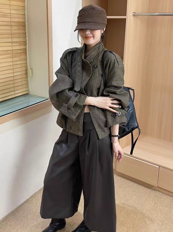 Női gyapjúkabát, koreai stílusú casual, laza szabás, kétsoros gombolás, gyapjú-szálas anyag (50-70% gyapjú, 30-50% poliészter)