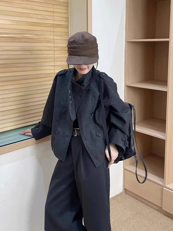 Női gyapjúkabát, koreai stílusú casual, laza szabás, kétsoros gombolás, gyapjú-szálas anyag (50-70% gyapjú, 30-50% poliészter)