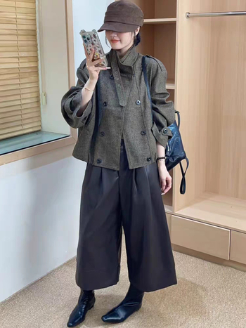 Női gyapjúkabát, koreai stílusú casual, laza szabás, kétsoros gombolás, gyapjú-szálas anyag (50-70% gyapjú, 30-50% poliészter)