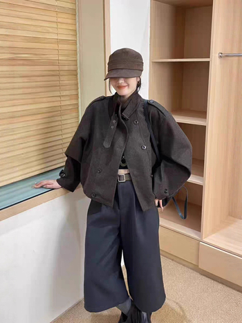 Női gyapjúkabát, koreai stílusú casual, laza szabás, kétsoros gombolás, gyapjú-szálas anyag (50-70% gyapjú, 30-50% poliészter)