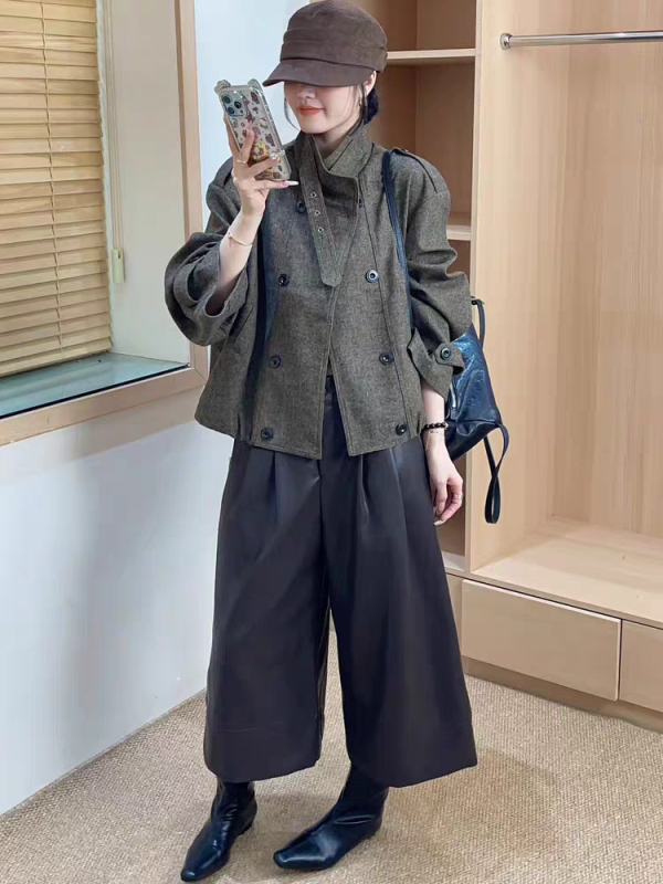 Női gyapjúkabát, koreai stílusú casual, laza szabás, kétsoros gombolás, gyapjú-szálas anyag (50-70% gyapjú, 30-50% poliészter)