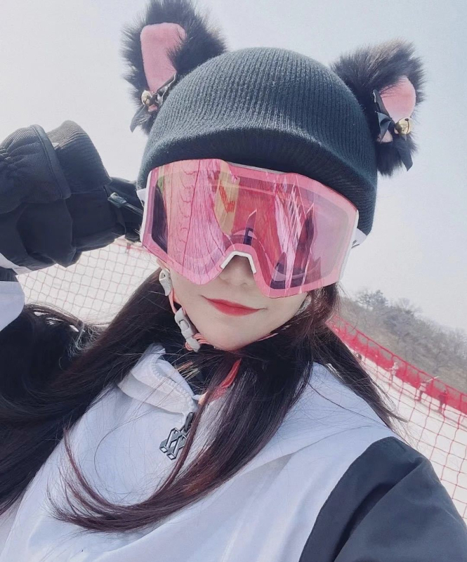 Плетена покривка за ски каска от марката hiskier – за ски